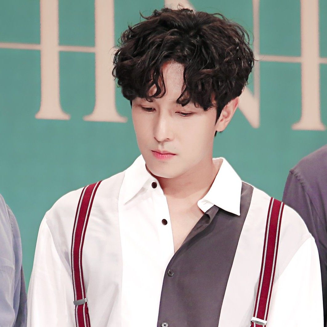 キム・ドンワン (神話)の最新写真