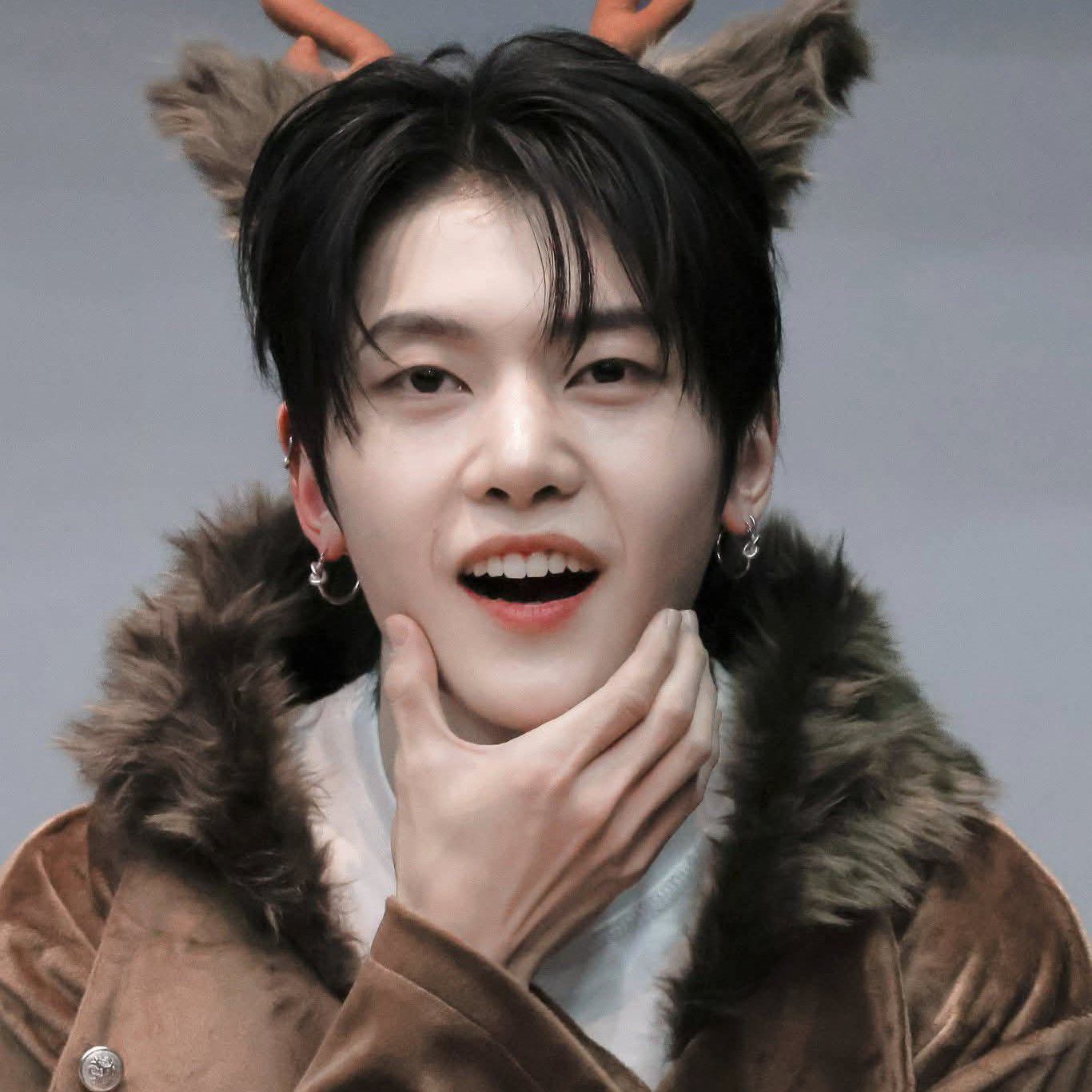 石马修 (ZEROBASEONE)的最新照片