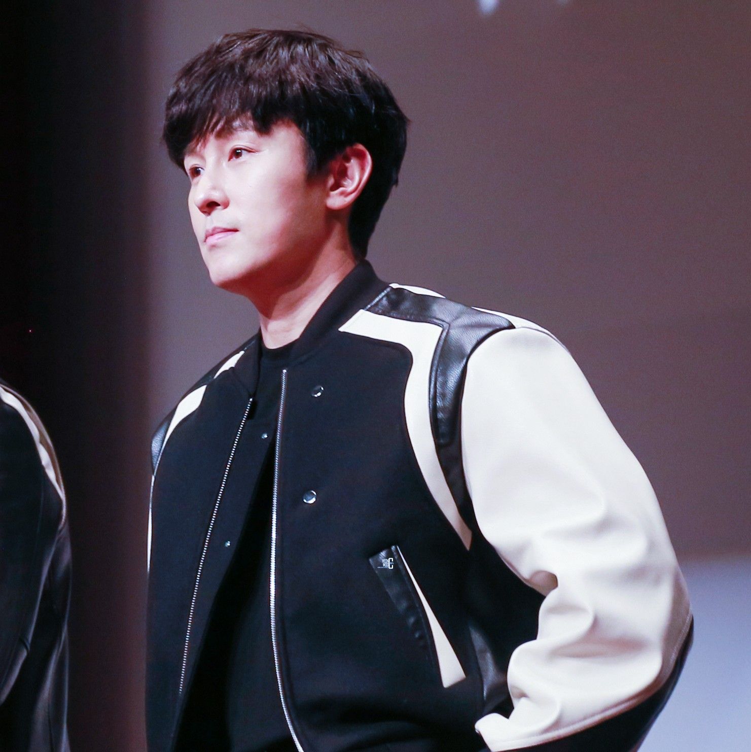 Behind-the-scenes cut of Kim Dongwan (SHINHWA)