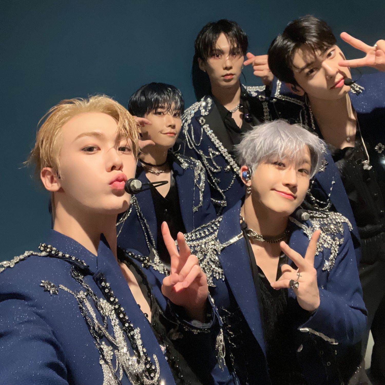A moment captured by Jinjin (ASTRO)'s fan