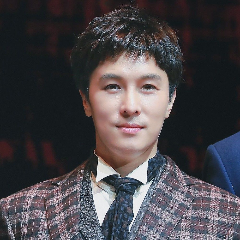 Behind-the-scenes cut of Kim Dongwan (SHINHWA)