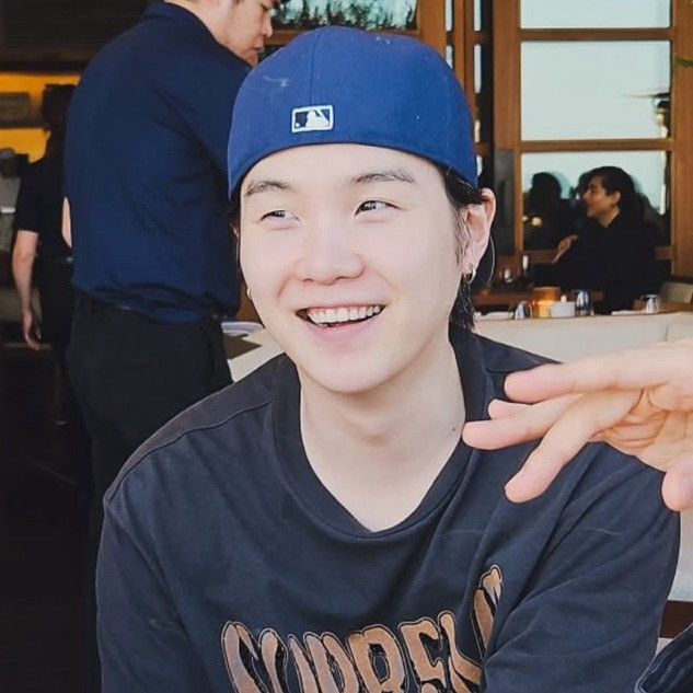 Latest photo of SUGA (BTS)