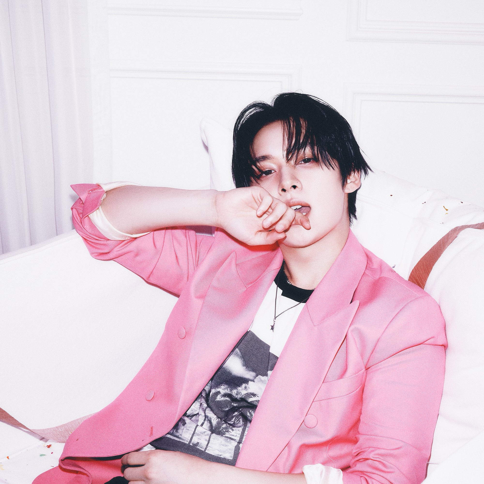 Latest photo of Lee Know (Stray Kids)