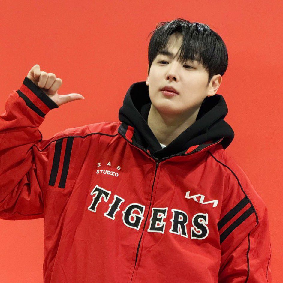 A moment captured by Choi Byungchan's fan