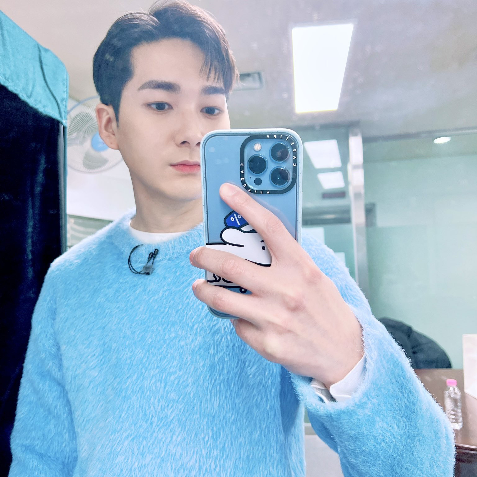 Behind-the-scenes cut of Aron
