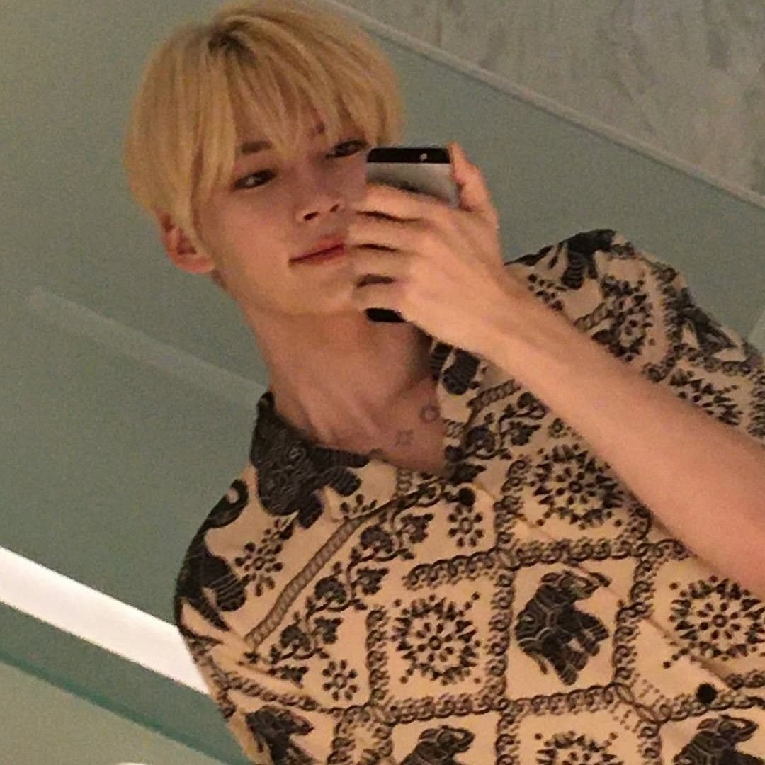 A moment captured by Sung Hanbin (ZEROBASEONE)'s fan