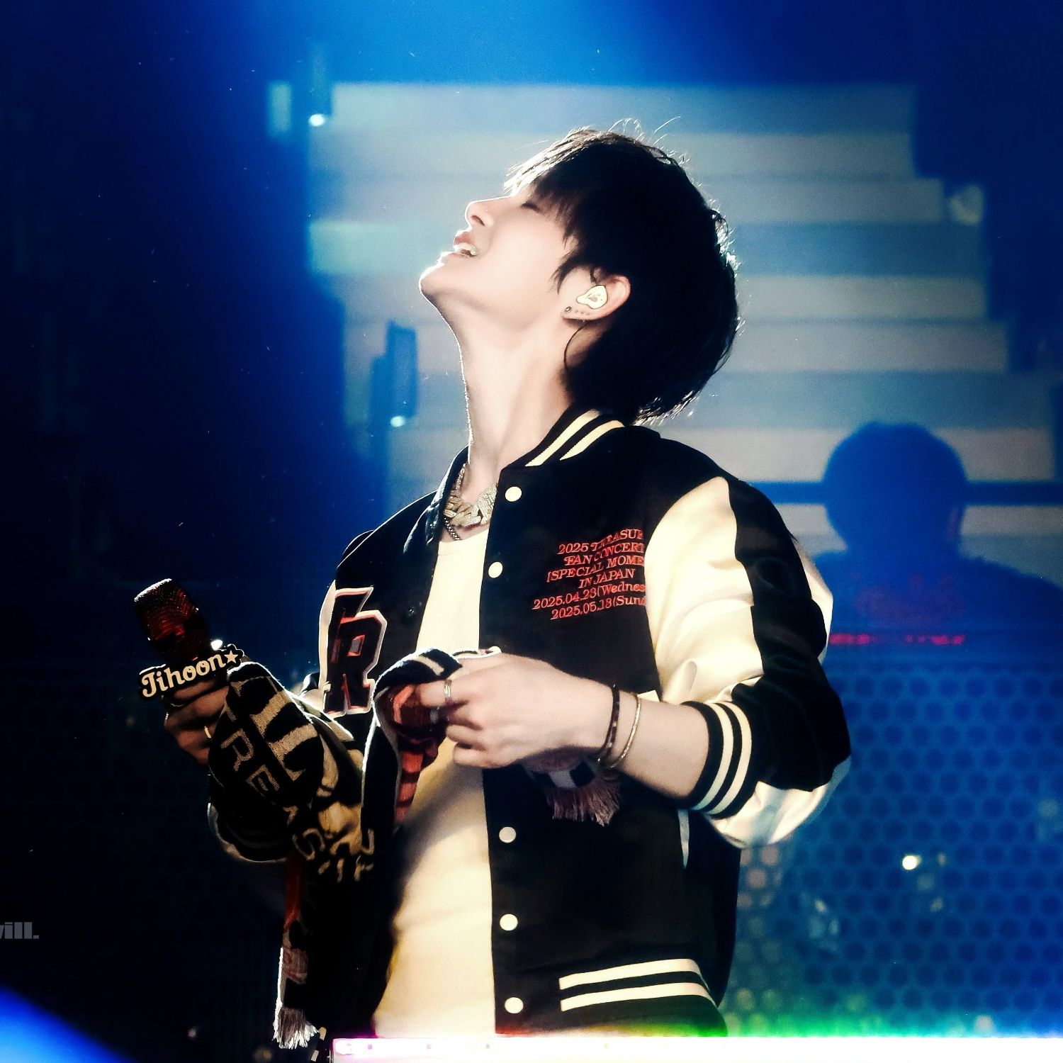 Latest photo of Jihoon (TREASURE)