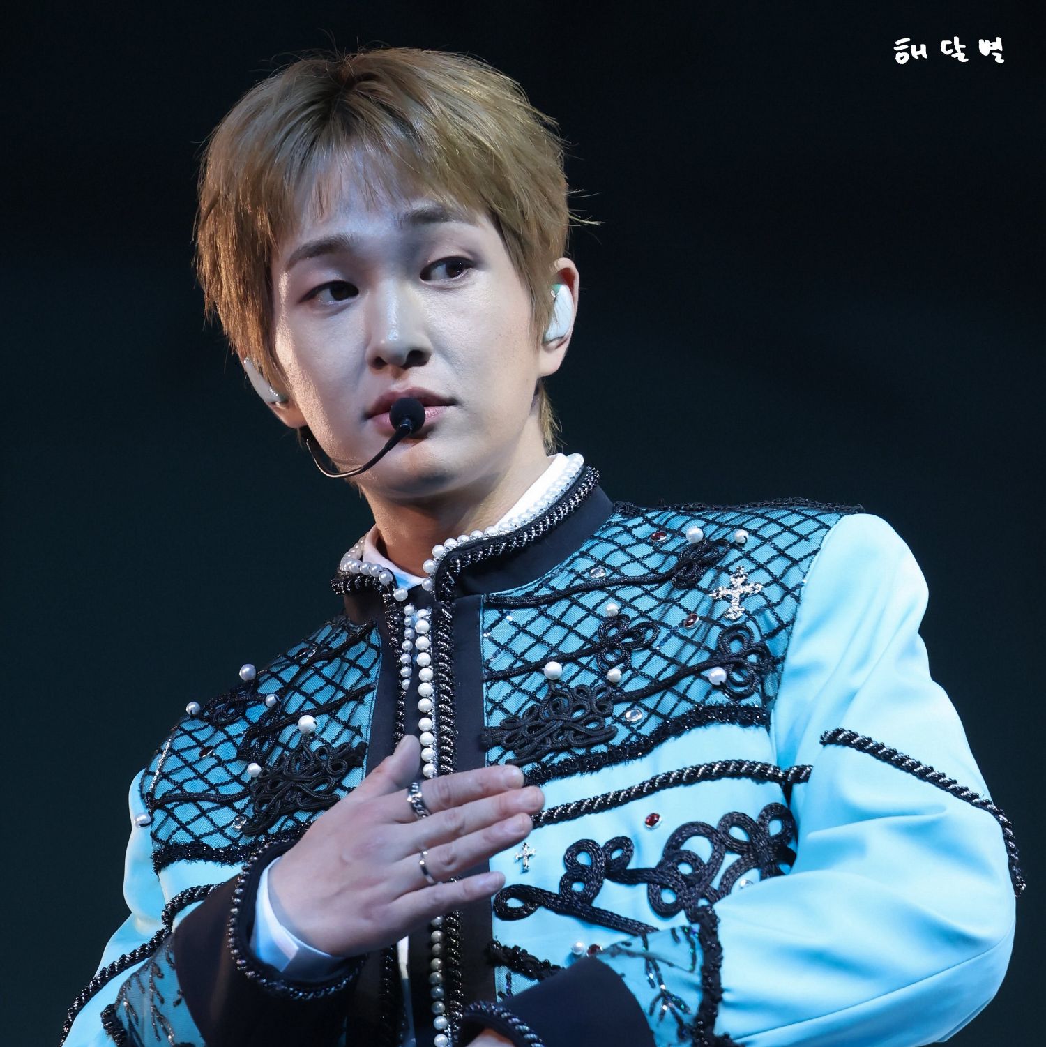 温流 (SHINee)的最新照片