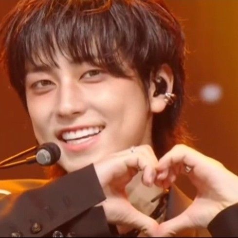 Behind-the-scenes cut of Taki (&TEAM)