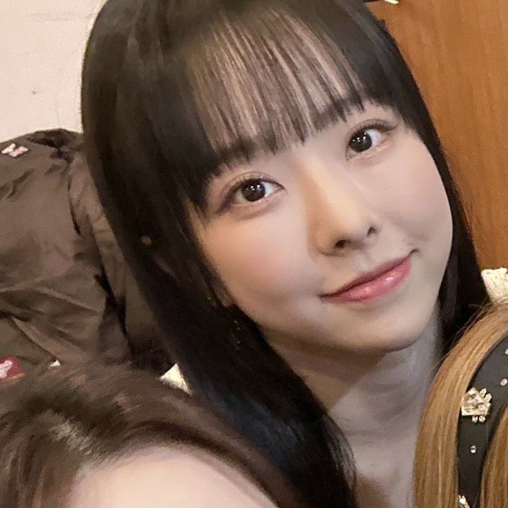 A moment captured by Loossemble's fan