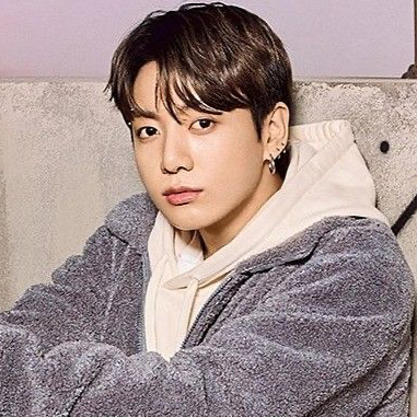 Foto aktivitas terbaru Jungkook (BTS)