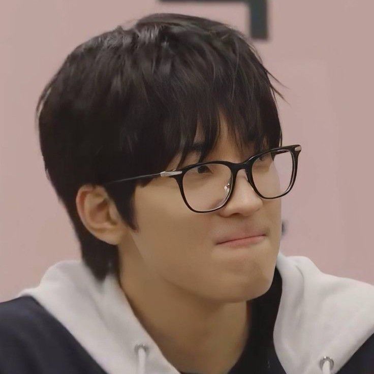 圆佑 (SEVENTEEN)粉丝拍下的瞬间