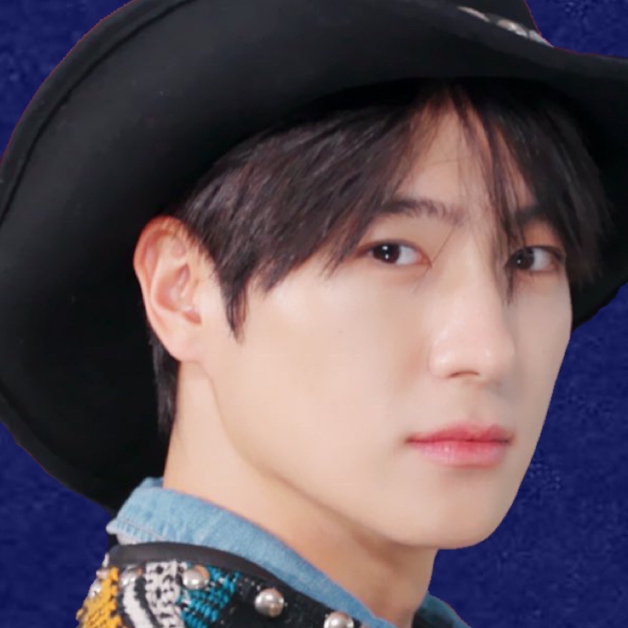Latest photo of Hyunjae (THE BOYZ)