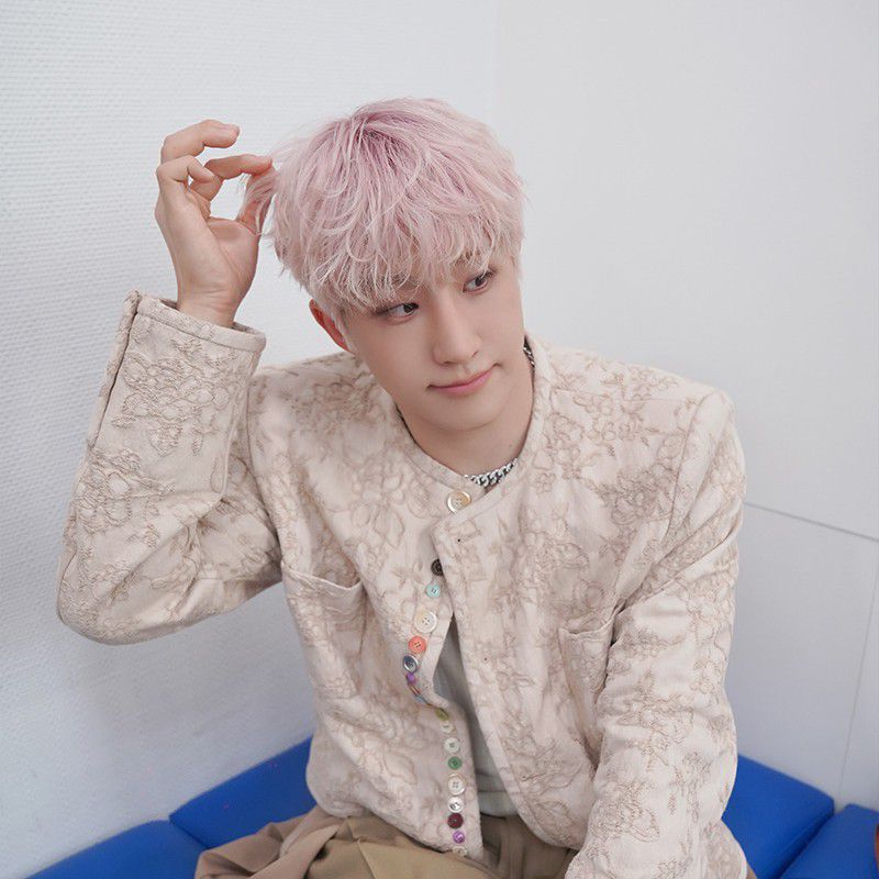 Latest photo of Jinjin (ASTRO)