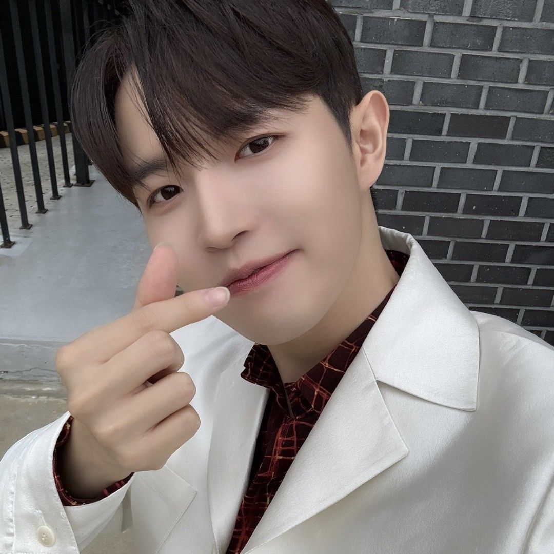 Momen yang diabadikan oleh penggemar Kim Jaehwan