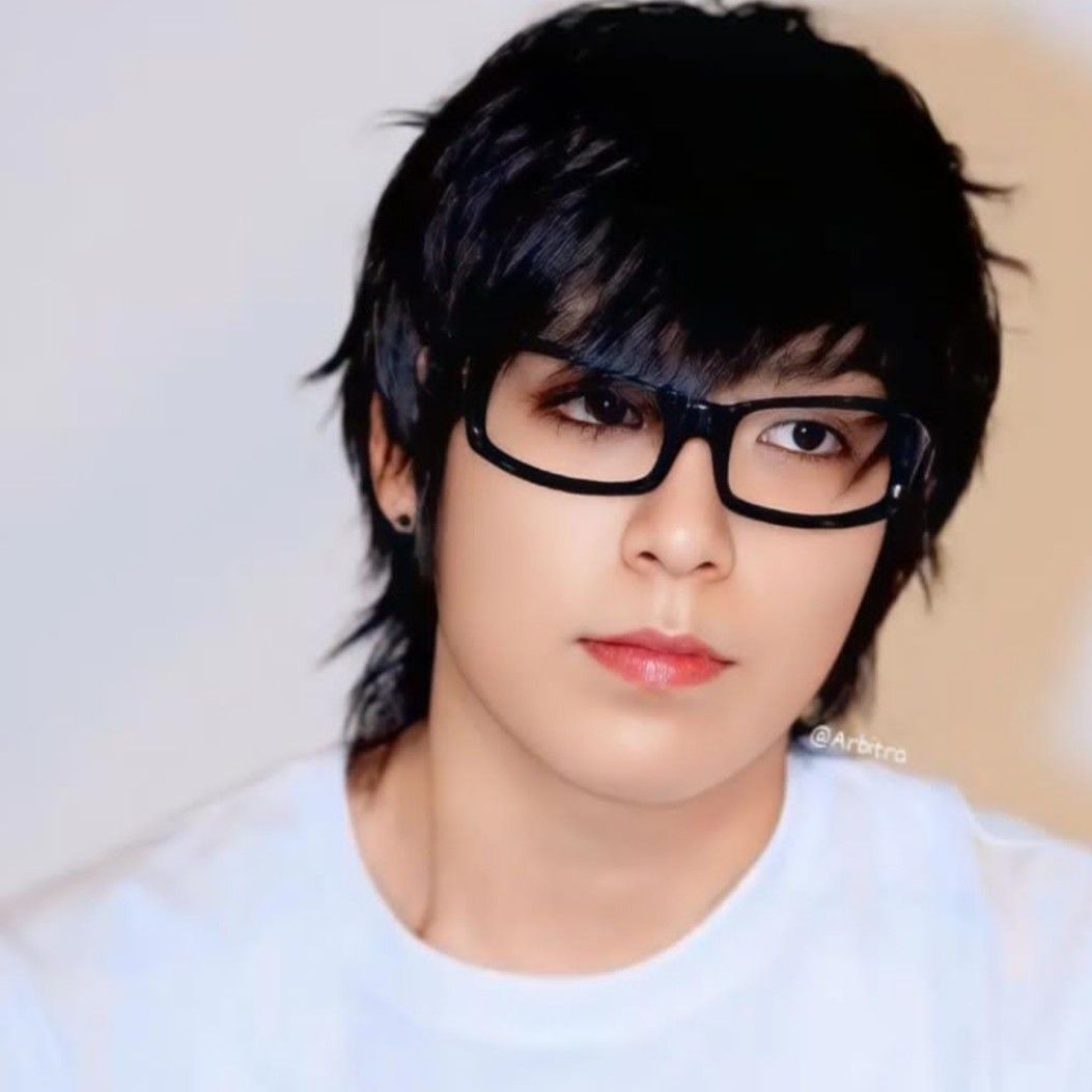 A moment captured by T.O.P's fan