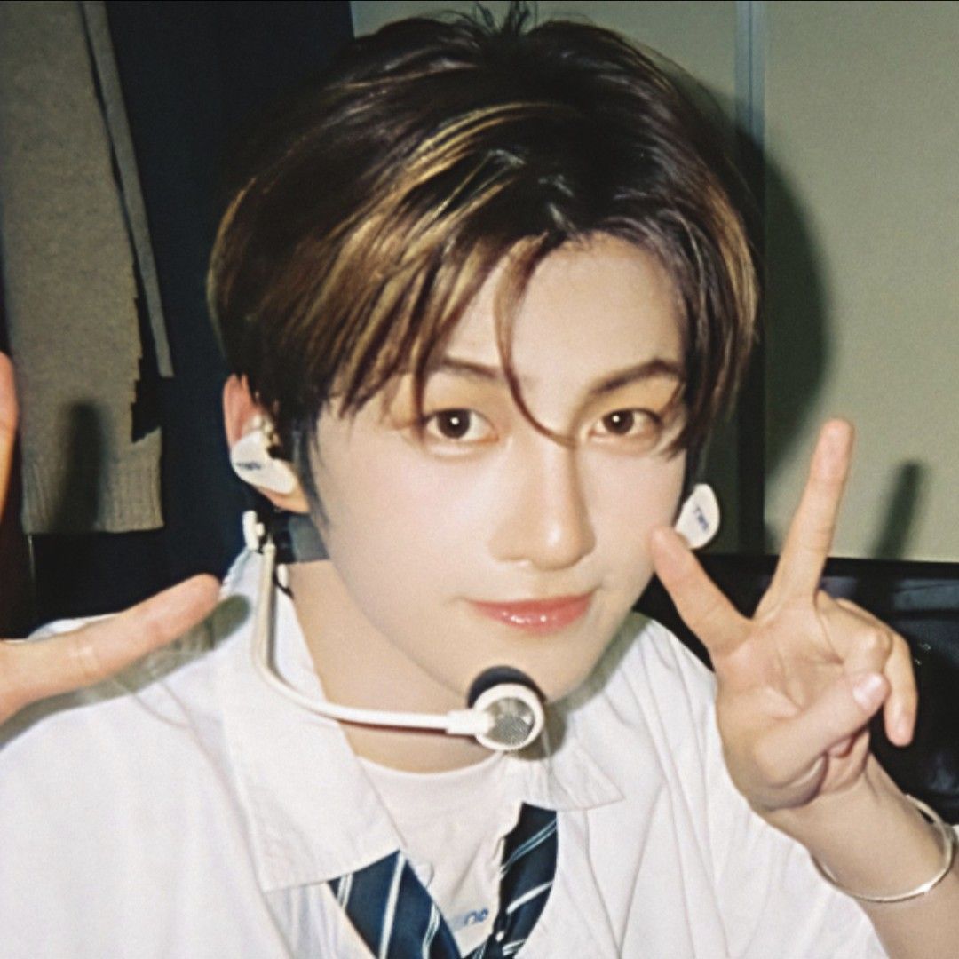 Latest photo of Jihoon (TWS)