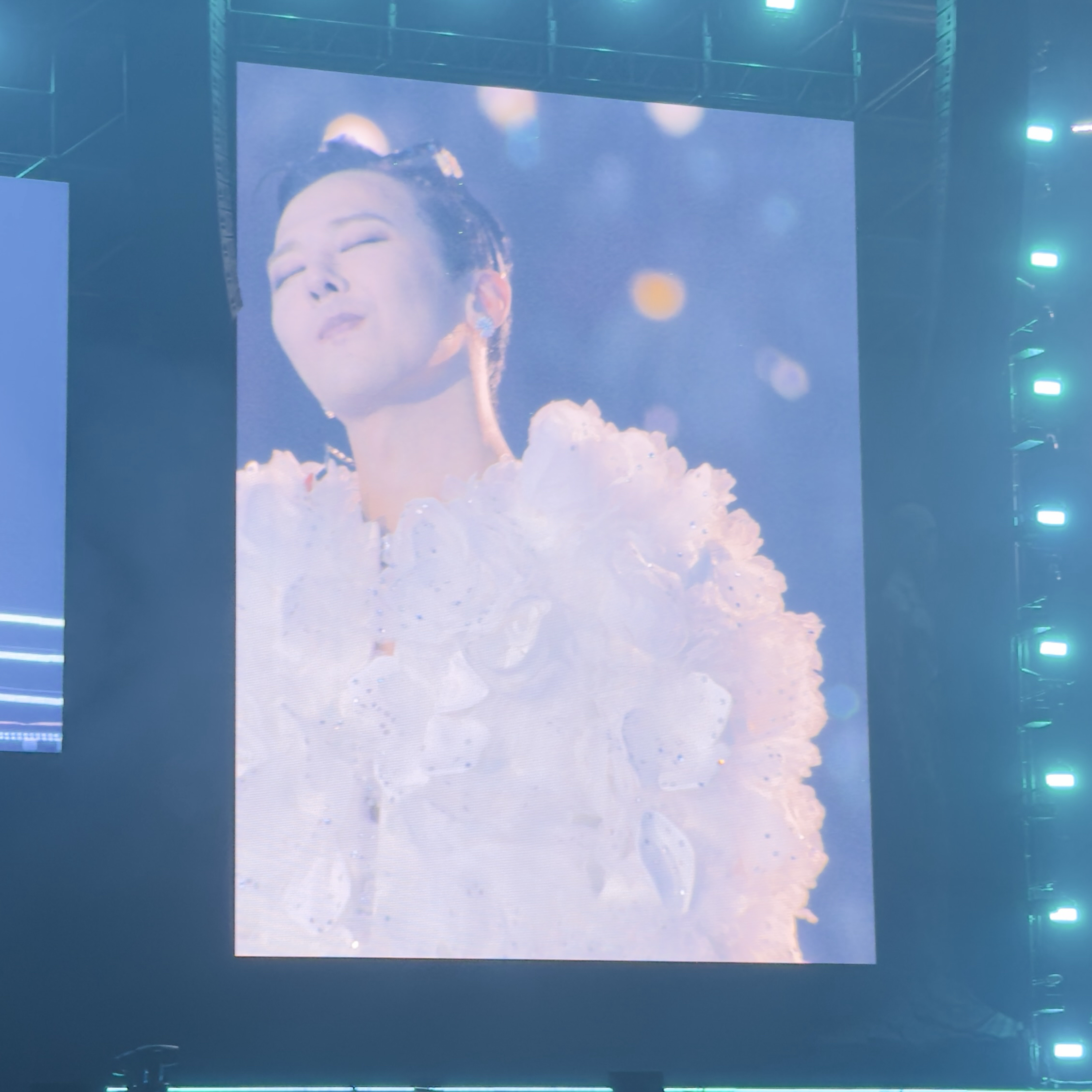 A moment captured by G-DRAGON (BIGBANG)'s fan