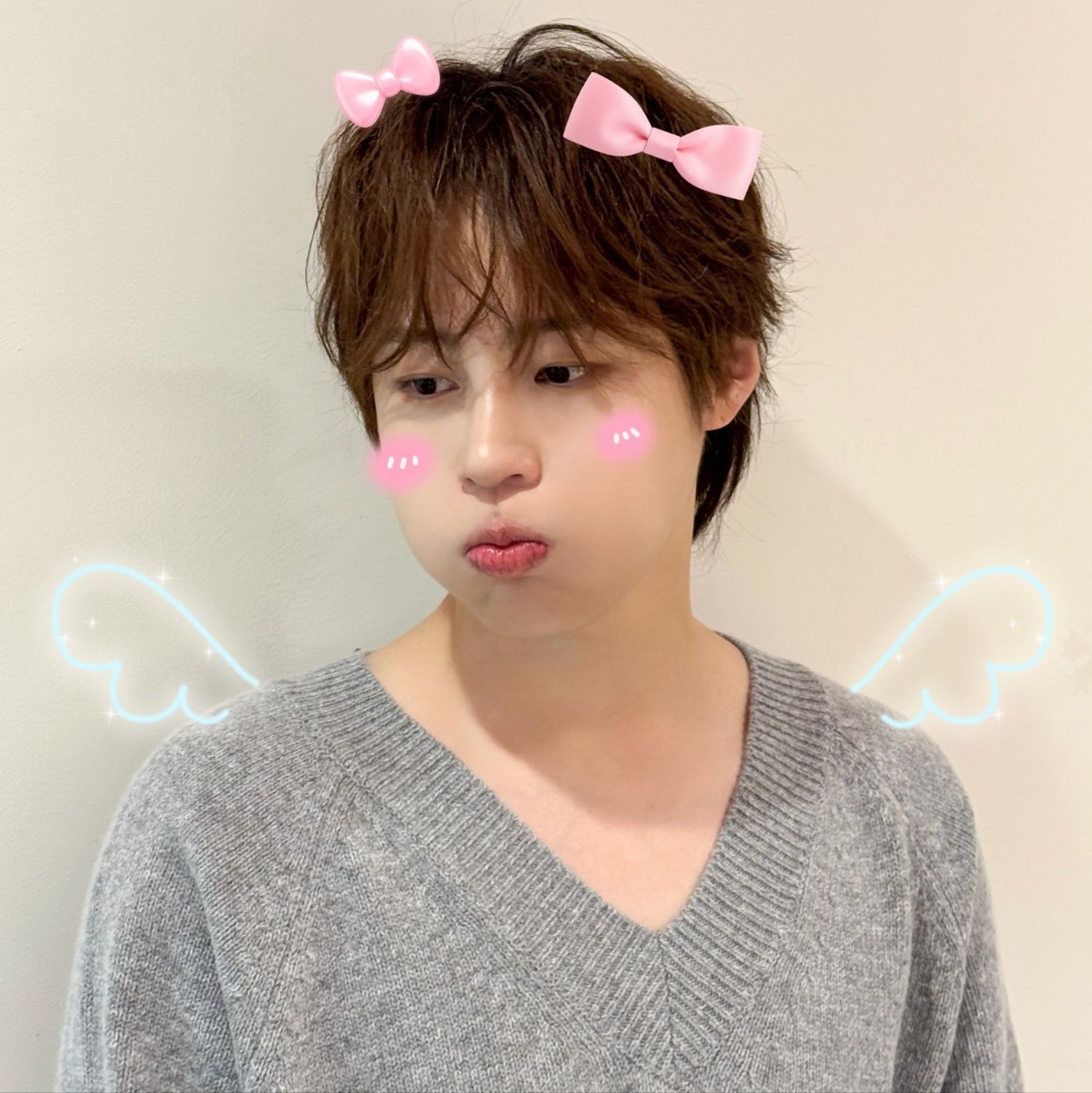 A moment captured by Ha Sungwoon's fan