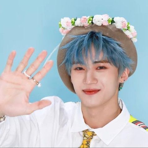 Recent activity shot of Yanan (PENTAGON)