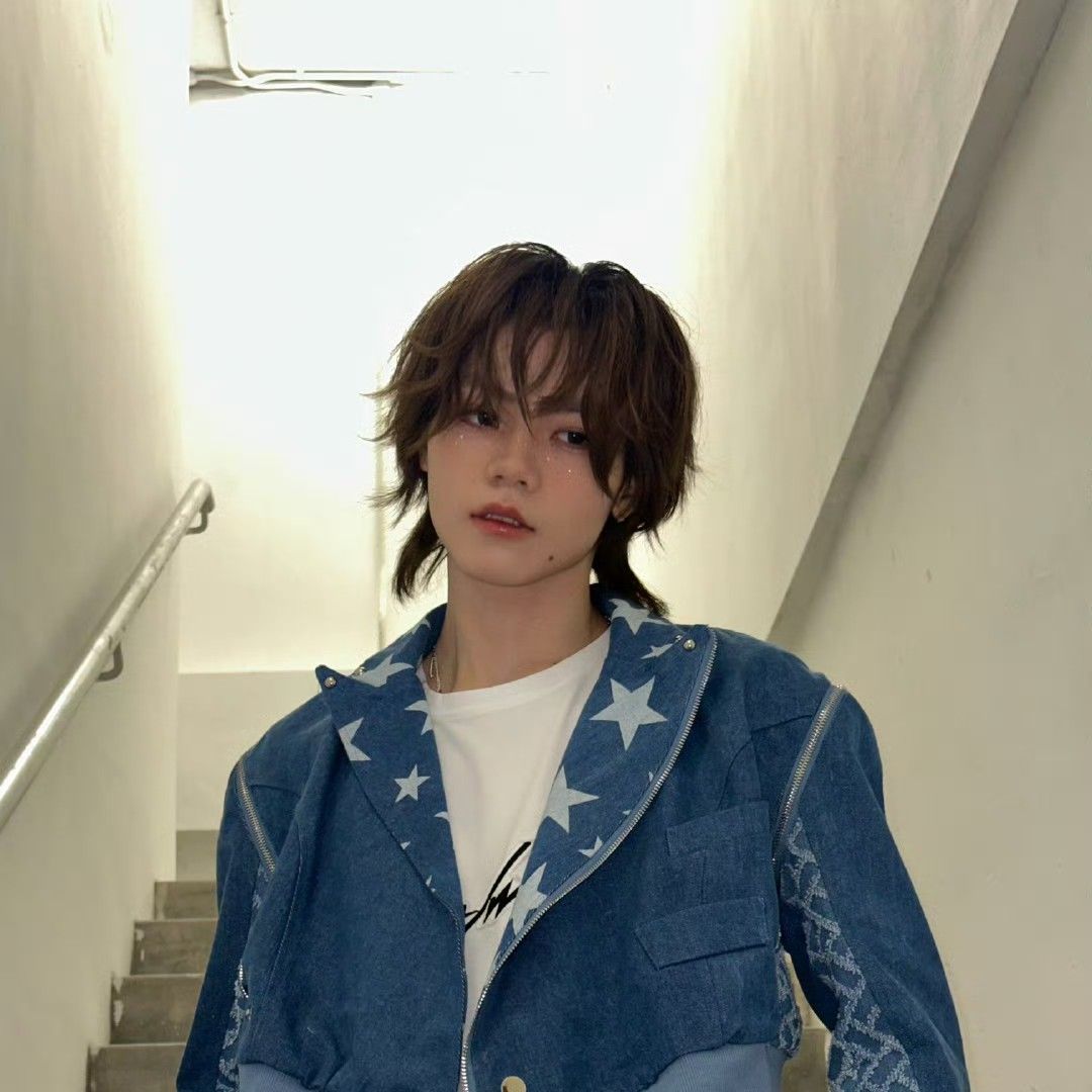 A moment captured by Xiong (NexT1DE)'s fan