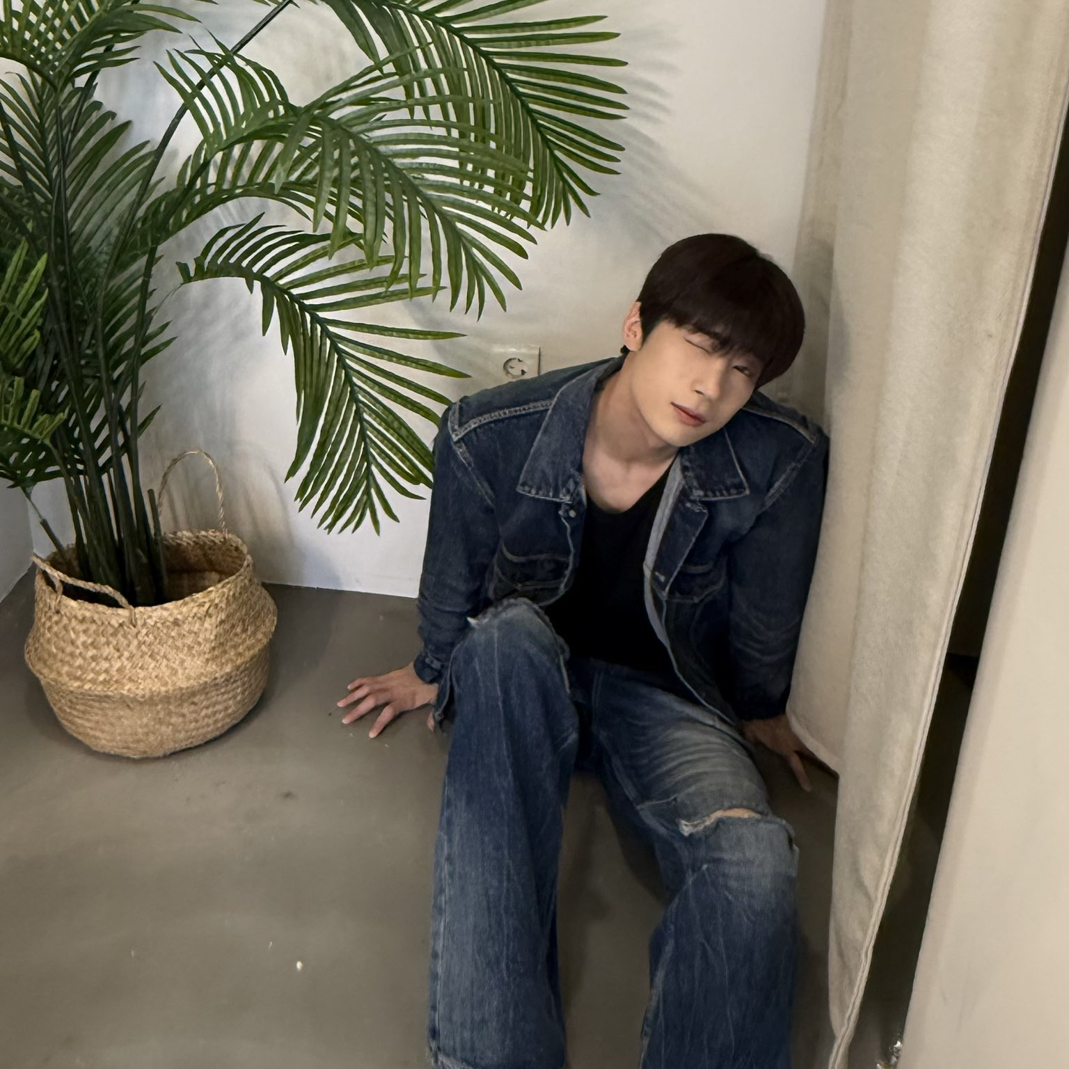 Recent activity shot of Han Seungwoo