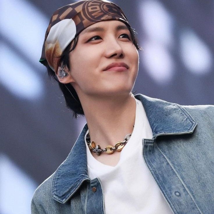 Behind-the-scenes cut of j-hope (BTS)