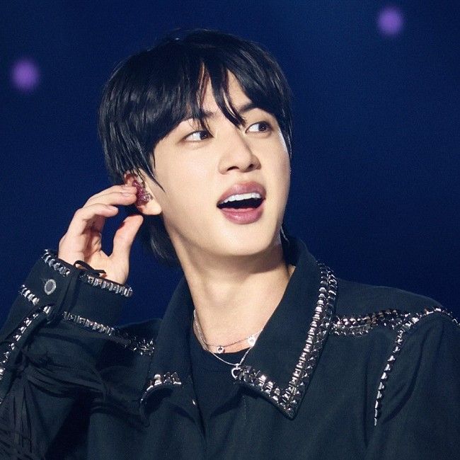 진 (방탄소년단)의 최신 사진