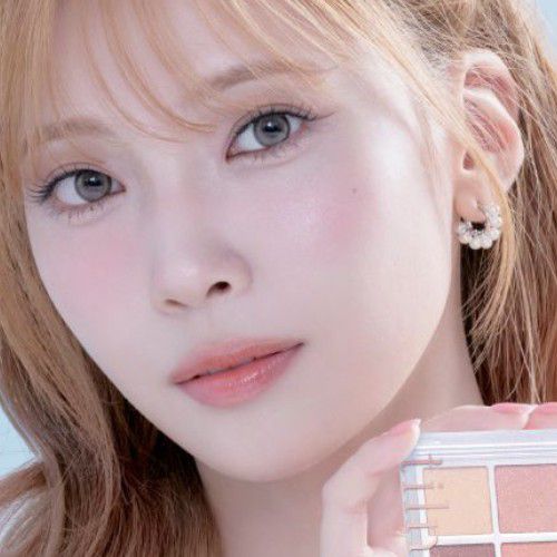 Recent activity shot of Mayuka (NiziU)