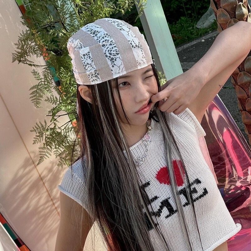 Behind-the-scenes cut of Soyeon (i-dle)