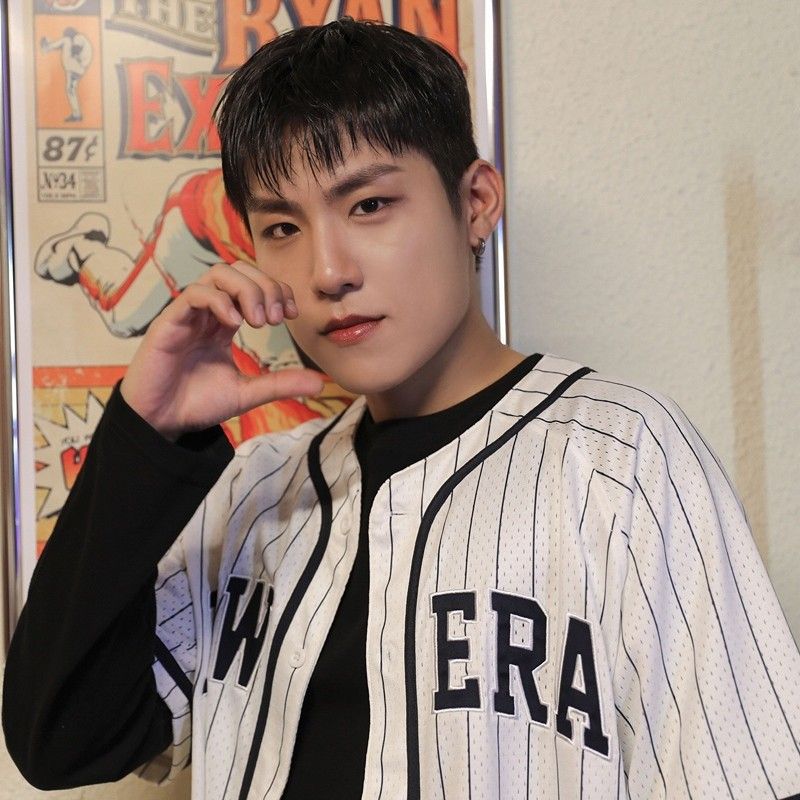 Behind-the-scenes cut of Park Woojin (AB6IX)