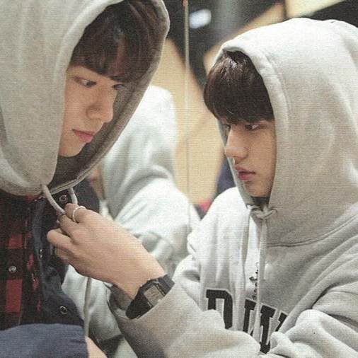 Foto terbaru Hyunjin (Stray Kids)