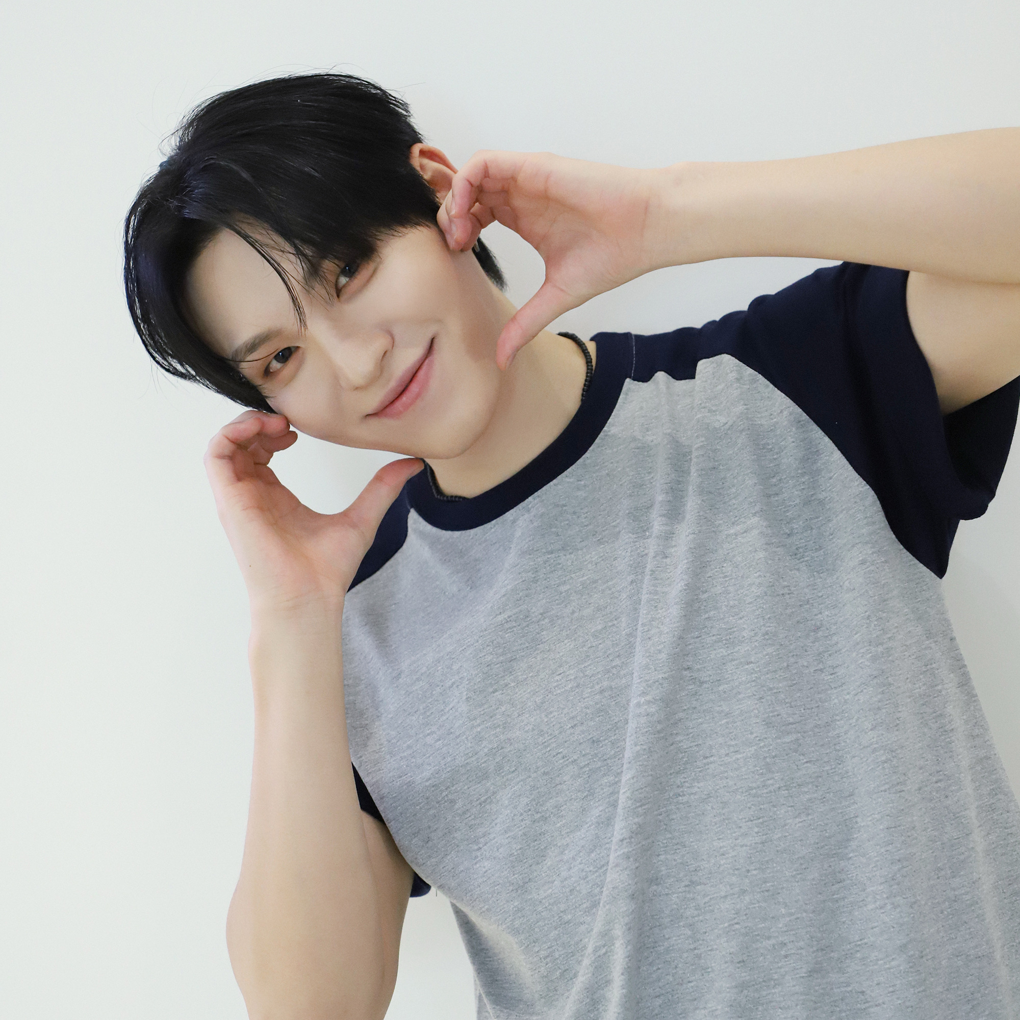 Behind-the-scenes cut of HEECHAN (DKB)