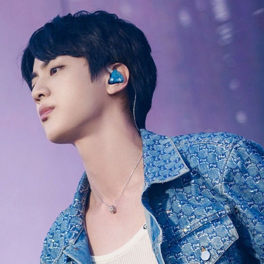 진 (방탄소년단) 최근 활동샷