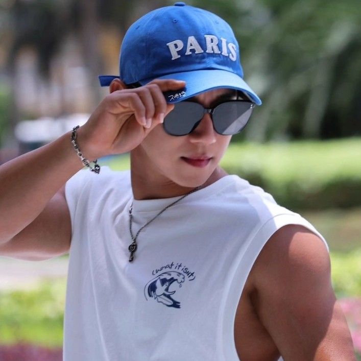 Behind-the-scenes cut of Hwang Chiyeol