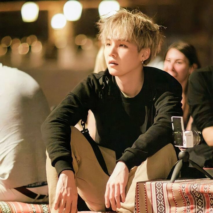 Potret di balik layar SUGA (BTS)