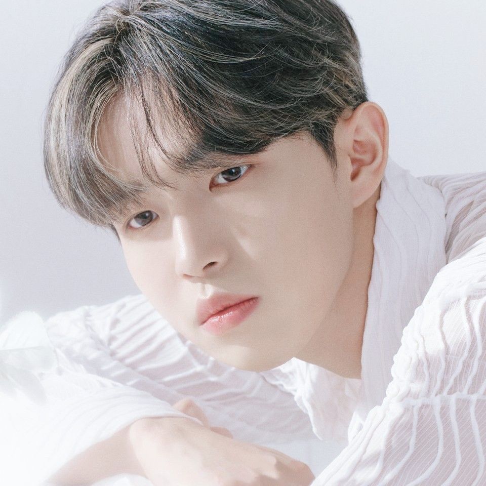 A moment captured by Kim Jaehwan's fan