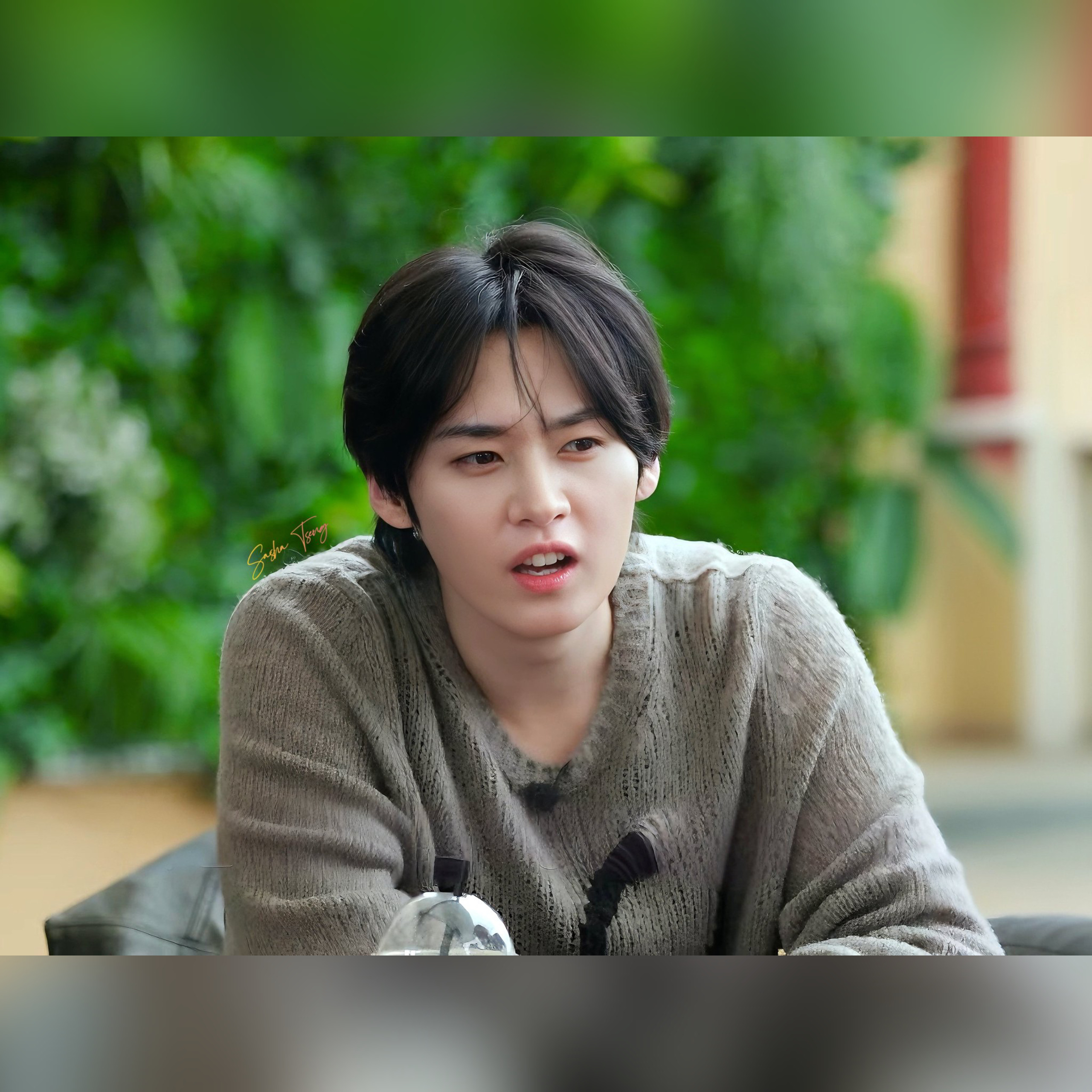 Latest photo of Lee Know (Stray Kids)