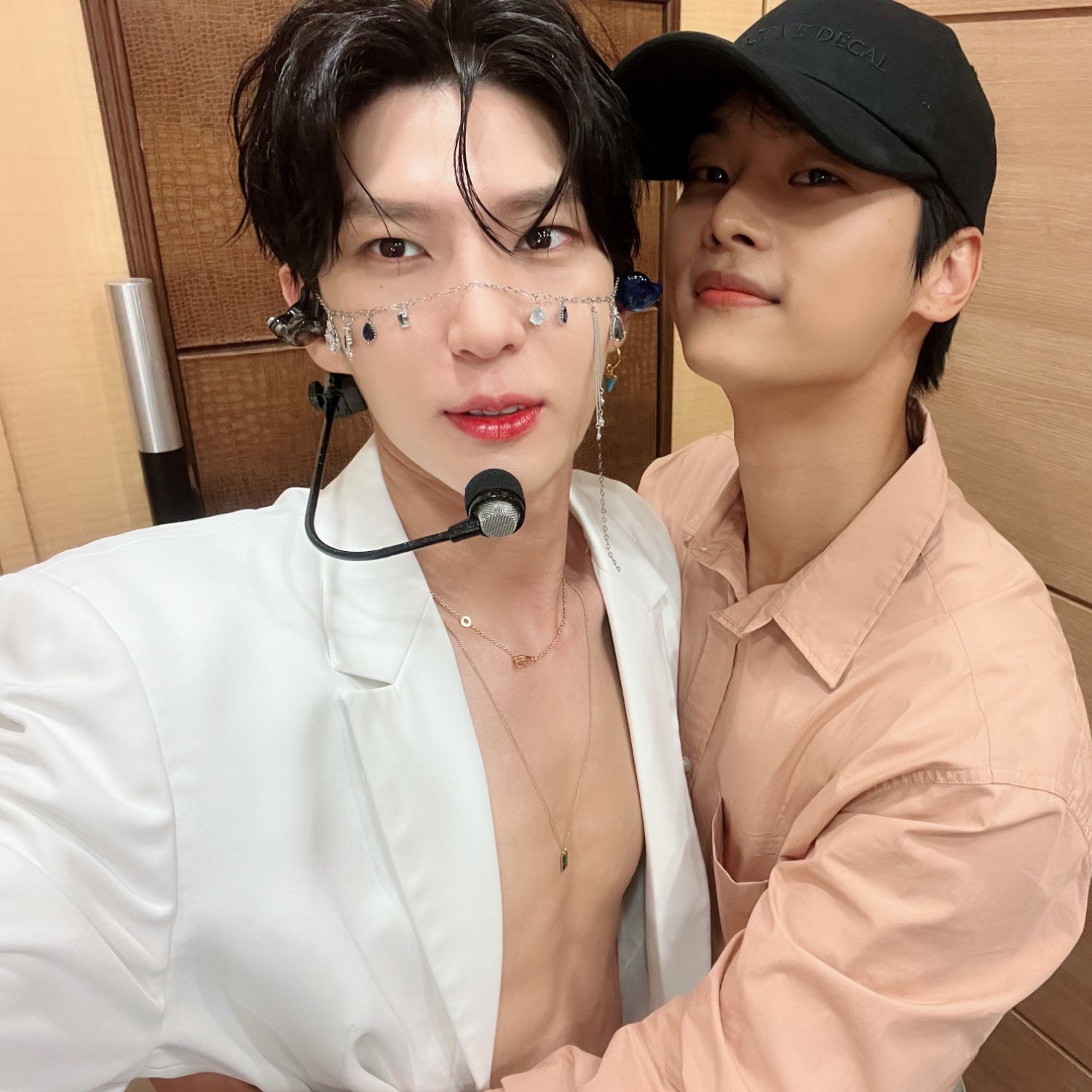 Behind-the-scenes cut of VIXX