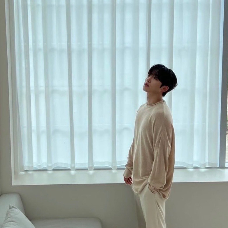 Behind-the-scenes cut of Kim Yohan (WEi)
