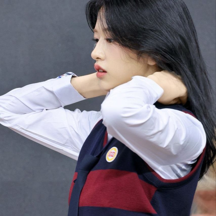 Latest photo of An Yujin (IVE)