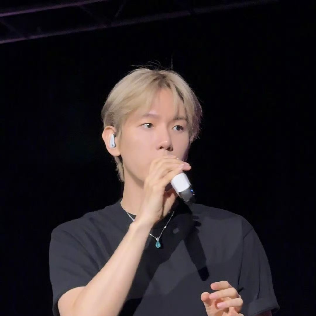 Foto terbaru Baekhyun (EXO)