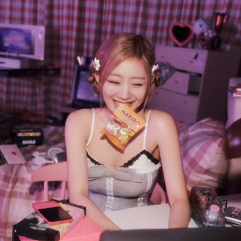 Recent activity shot of Julie (KISS OF LIFE)