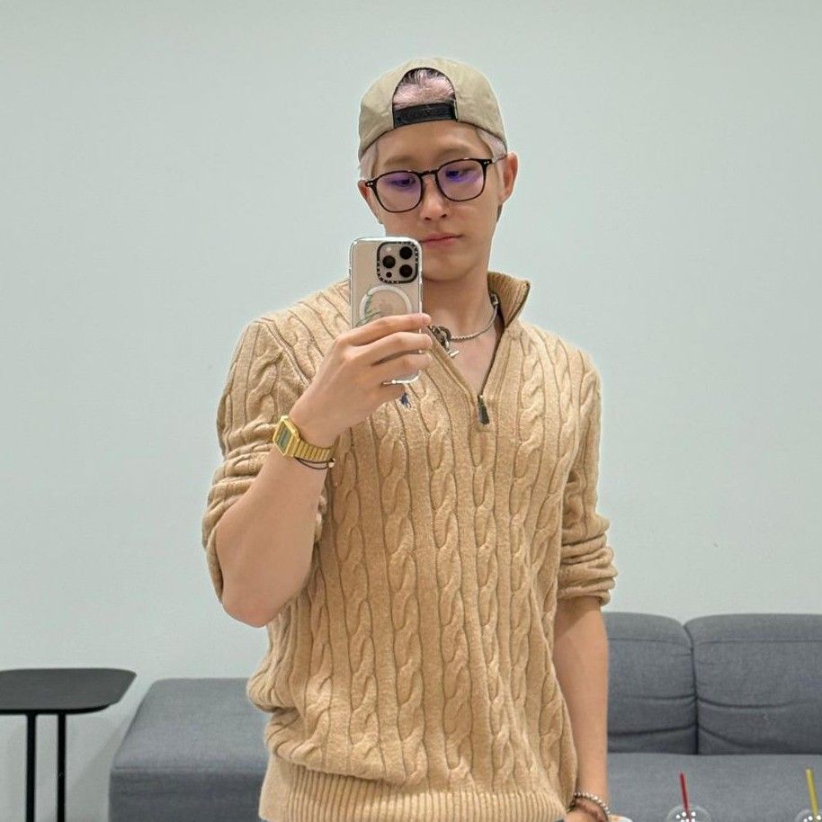 Behind-the-scenes cut of Jinjin (ASTRO)