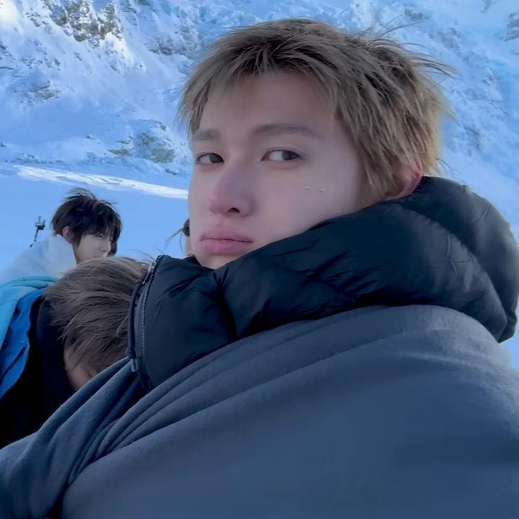 Behind-the-scenes cut of Martin (CORTIS)