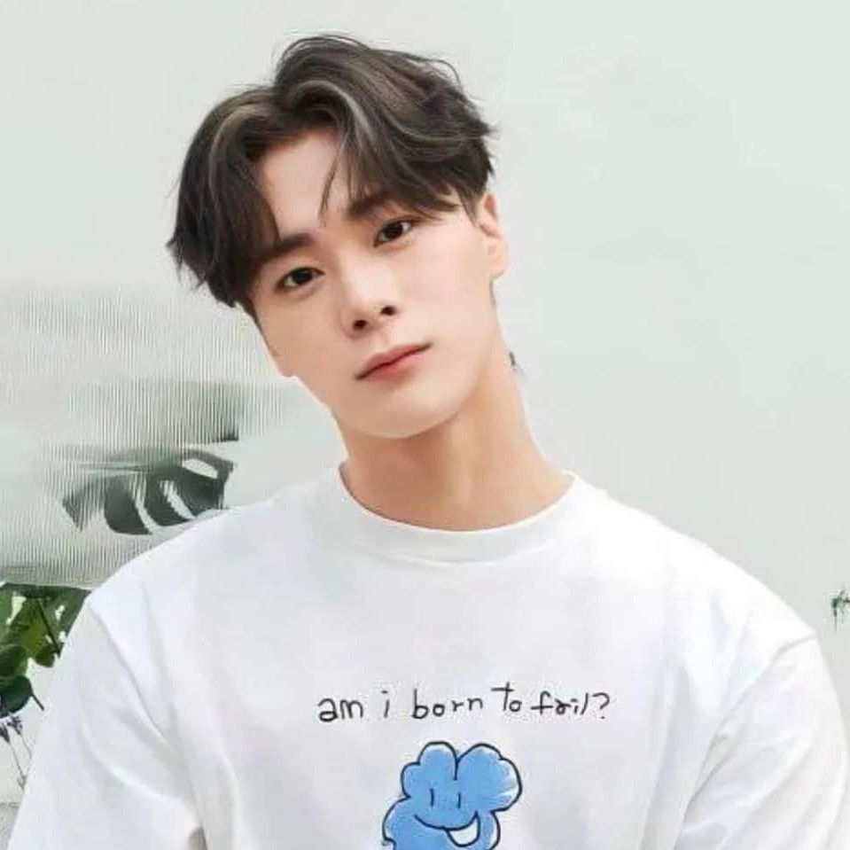 Behind-the-scenes cut of Moonbin (ASTRO)