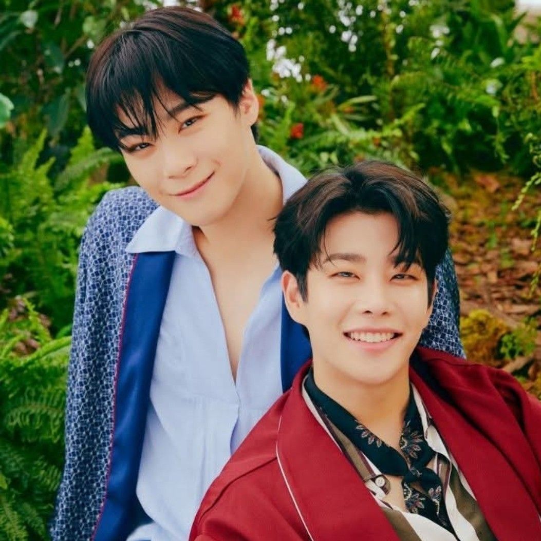 A moment captured by MJ (ASTRO)'s fan