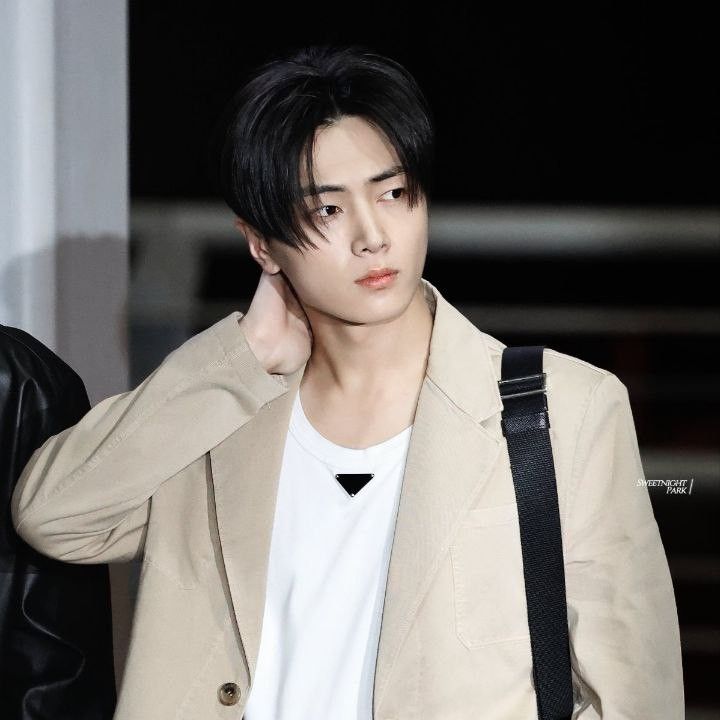 제이 (ENHYPEN) 최근 활동샷