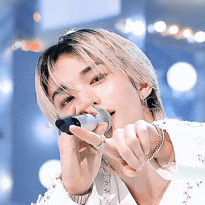 Behind-the-scenes cut of Hyunjin (Stray Kids)