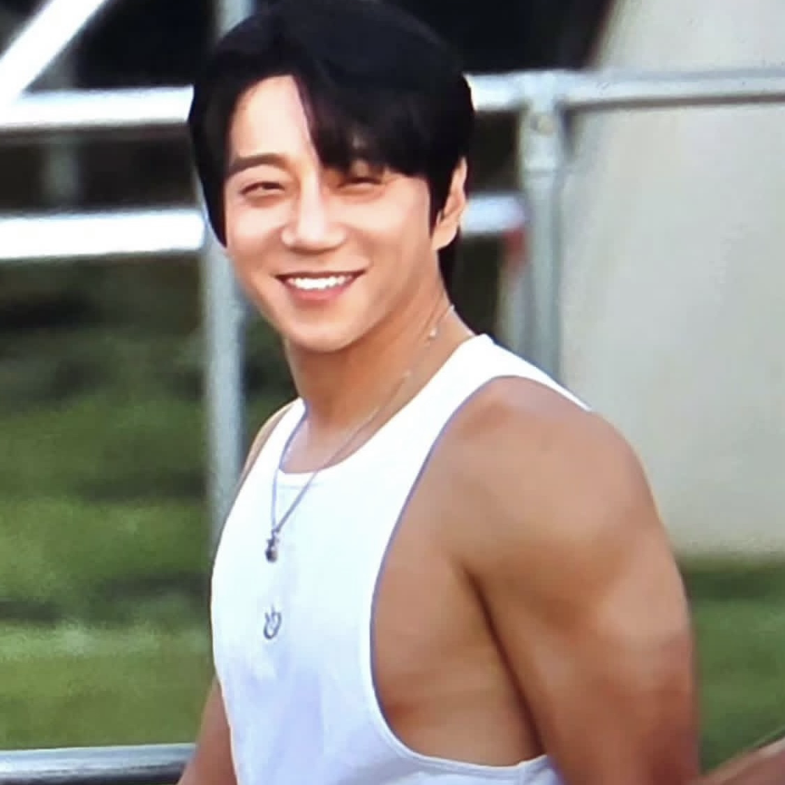 A moment captured by Hwang Chiyeol's fan